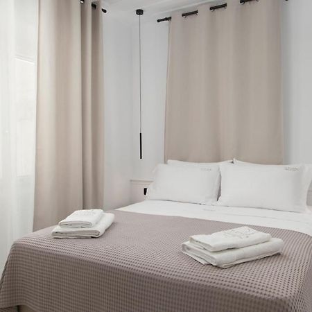 Istion Andros Luxury Suites Exteriör bild