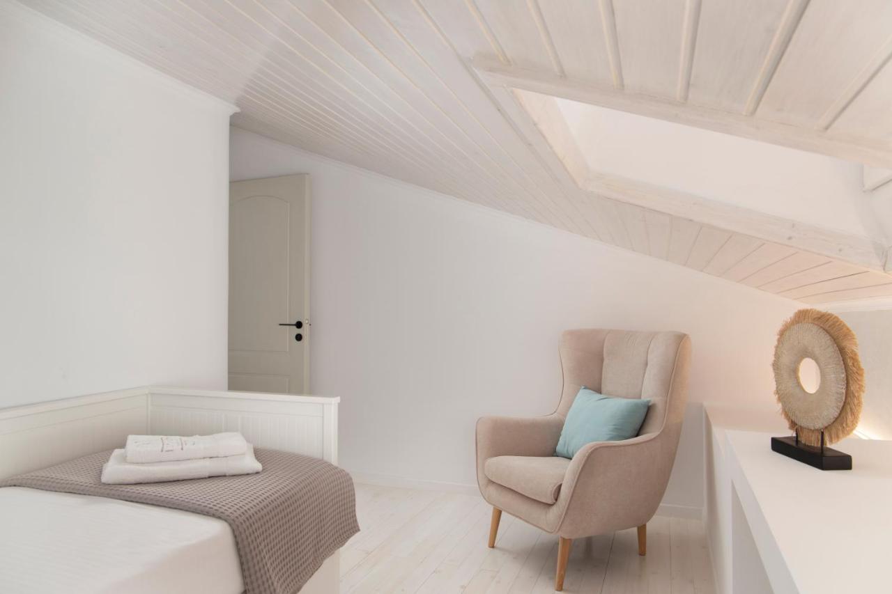 Istion Andros Luxury Suites Exteriör bild