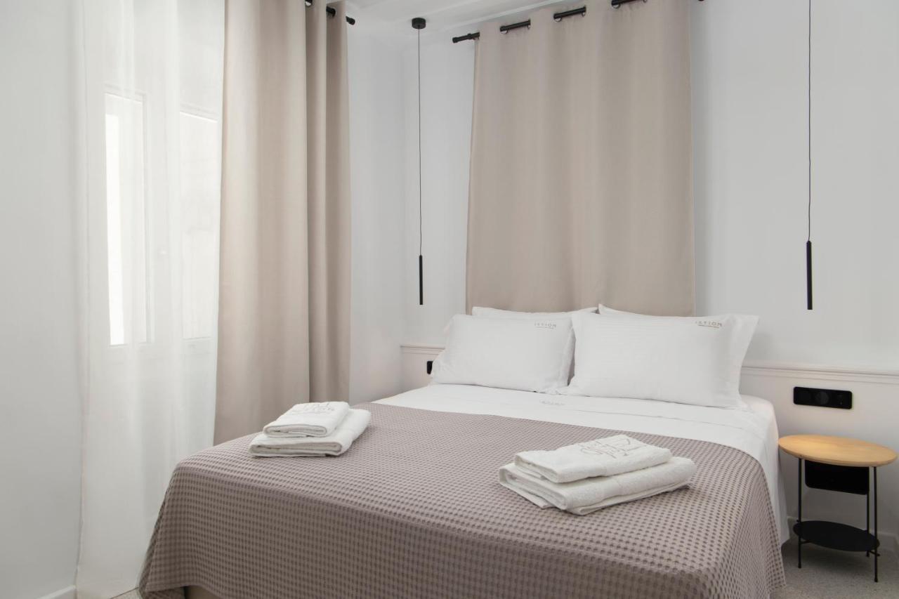 Istion Andros Luxury Suites Exteriör bild